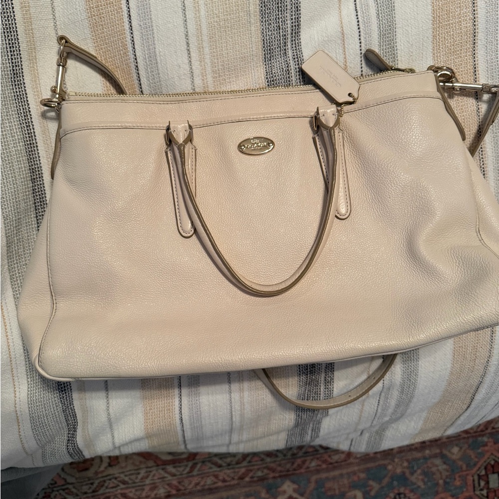 Coach Beige Leather Shoulder Bag